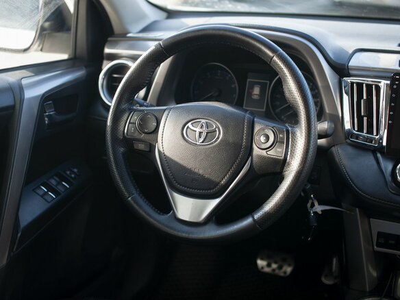 2017 Toyota RAV4 IV (XA40) Рестайлинг, белый - вид 14