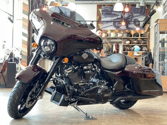 2022 Harley-Davidson Street Glide, пурпурный, 3600000 рублей - вид 5