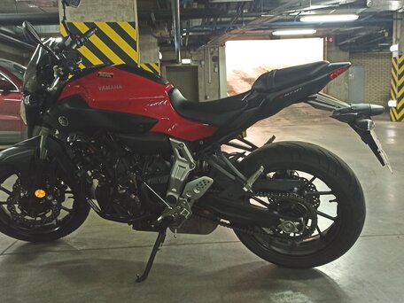 2014 Yamaha MT-07 (FZ-07), красный, 600000 рублей, вид 4