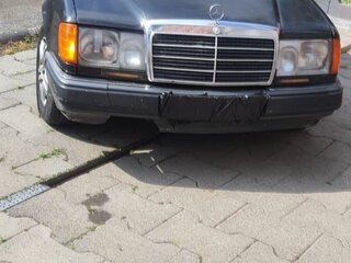 1988 Mercedes-Benz W124 200, чёрный, 490000 рублей, вид 1