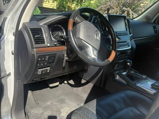 2020 Toyota Land Cruiser 200 Series Рестайлинг 2, серебристый, 8350000 рублей, вид 5