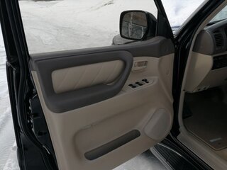 2003 Toyota Land Cruiser 100 Series Рестайлинг 1, чёрный, 2900000 рублей, вид 3