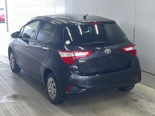 2019 Toyota Vitz III (XP130) Рестайлинг 2, чёрный, 1050000 рублей, вид 2