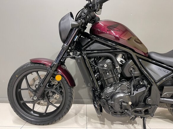 2022 Honda CMX 1100 Rebel, пурпурный, 899000 рублей - вид 4