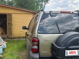 2006 Jeep Cherokee III (KJ) Рестайлинг, серебристый, 670000 рублей, вид 2