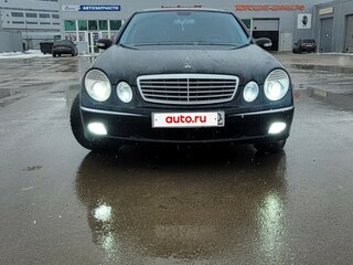 2004 Mercedes-Benz E-Класс 320 III (W211, S211), чёрный, 790000 рублей, вид 3