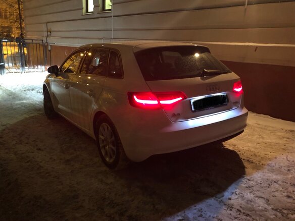 2013 Audi A3 III (8V), белый - вид 2