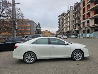 2014 Toyota Camry VII (XV50), белый, 2200000 рублей, вид 5