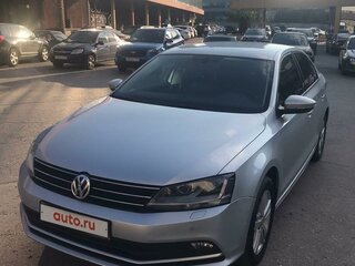 2017 Volkswagen Jetta VI Рестайлинг, серебристый, 1350000 рублей, вид 1