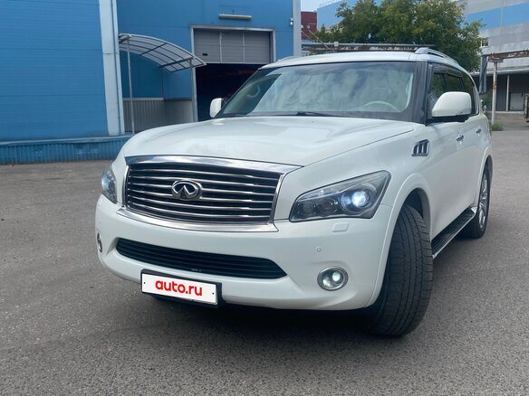 2012 Infiniti QX56 II, белый, 1900000 рублей