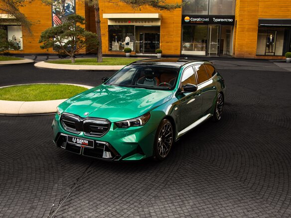 2025 BMW M5 VII (G90), зелёный - вид 1