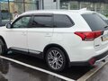 2018 Mitsubishi Outlander III Рестайлинг 2, белый, 1850000 рублей - вид 5