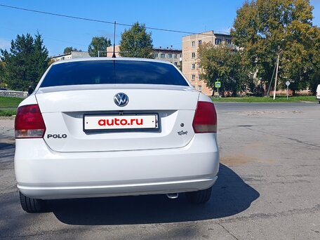 2012 Volkswagen Polo V, белый, 710000 рублей, вид 3