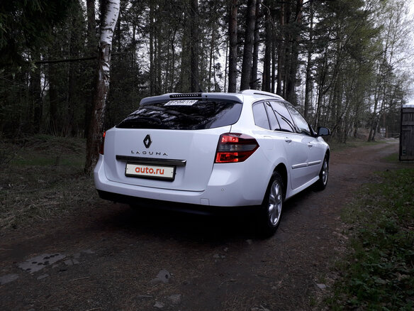 2010 Renault Laguna III, белый - вид 3