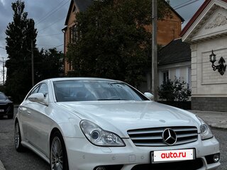2005 Mercedes-Benz CLS 500 I (C219), белый, 1470000 рублей, вид 2