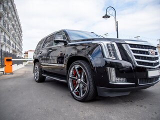 2018 Cadillac Escalade IV, чёрный, 5780000 рублей, вид 2