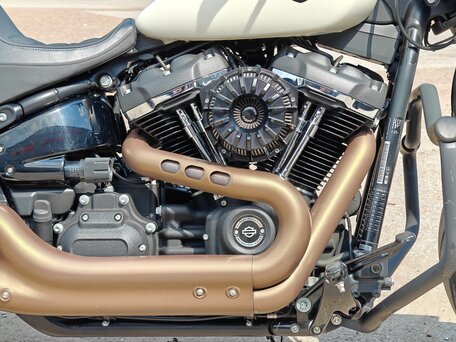 2018 Harley-Davidson Fat Bob, белый, 1800000 рублей, вид 5