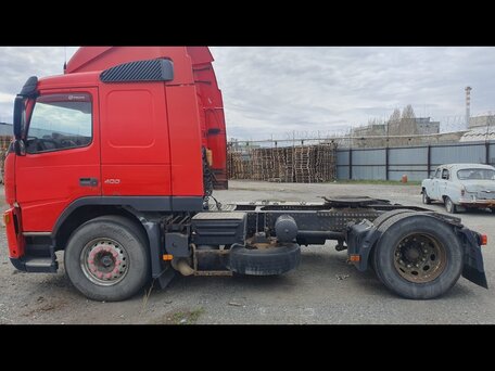 2008 Volvo FM, красный, 4900000 рублей, вид 2