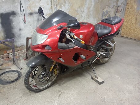 2001 Suzuki GSX-R 1000, красный, 600000 рублей, вид 1