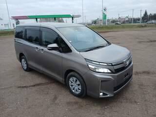 2019 Toyota Voxy III (R80) Рестайлинг, коричневый, 2990000 рублей, вид 3
