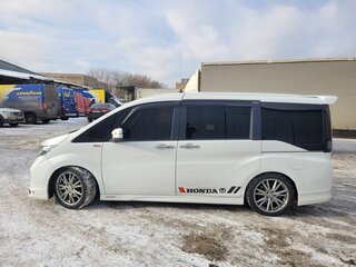2016 Honda Stepwgn Spada V, белый, 2250000 рублей, вид 2