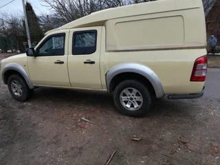 2008 Ford Ranger II, бежевый, 800000 рублей, вид 2
