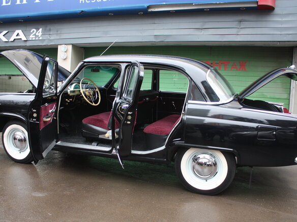 1968 ГАЗ 21 «Волга» 21Р, чёрный, 1400000 рублей - вид 4