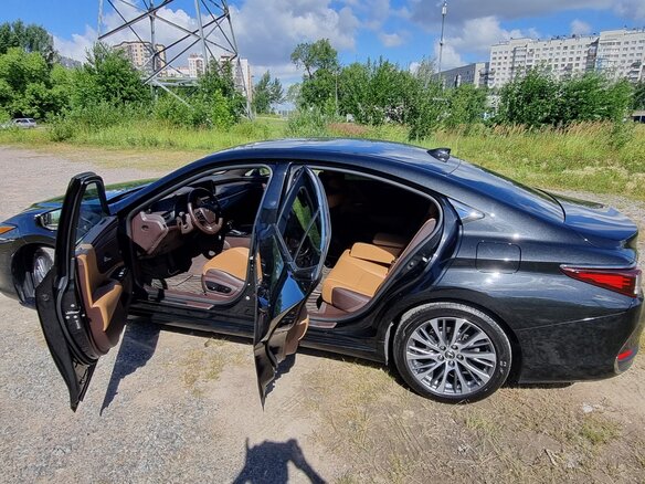 2020 Lexus ES 250 VII, чёрный, 3800000 рублей - вид 10