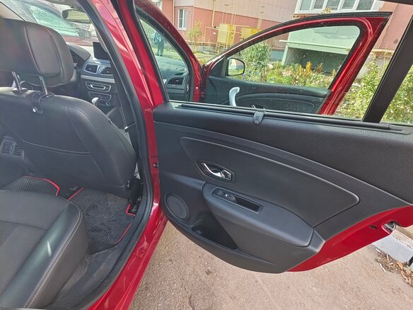 2012 Renault Fluence I, красный, 820000 рублей - вид 19