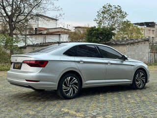 2022 Volkswagen Sagitar III Рестайлинг, серебристый, 1284003 рублей, вид 4