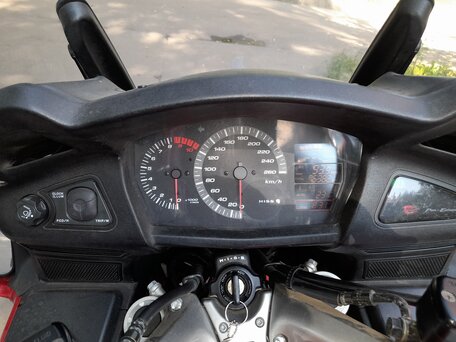 2002 Honda ST 1300, красный, 550000 рублей, вид 2