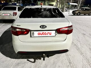 2014 Kia Rio III, белый, 1000000 рублей, вид 4