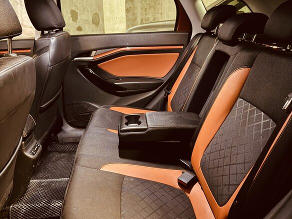 2019 Lada (ВАЗ) Vesta SW Cross I, оранжевый, 1150000 рублей - вид 14