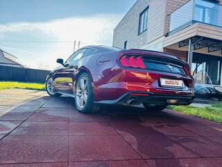 2018 Ford Mustang VI Рестайлинг, красный, 2800000 рублей, вид 5