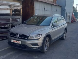 2017 Volkswagen Tiguan II, серебристый, 1500000 рублей, вид 1