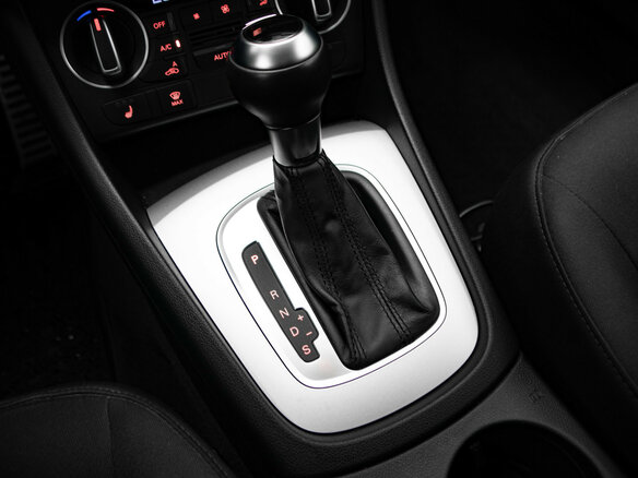 2015 Audi Q3 I (8U) Рестайлинг, голубой, 2125000 рублей - вид 18