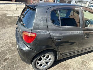 2001 Toyota Vitz I (P10), чёрный, 500000 рублей, вид 5