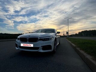 2019 BMW 5 серии 530e VII (G30/G31/G38), белый, 3680000 рублей, вид 3