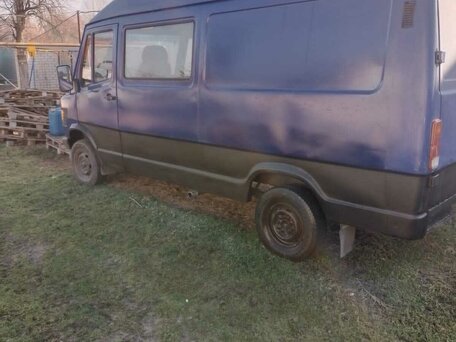 1984 Mercedes-Benz T1, синий, 210000 рублей, вид 3