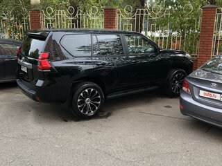 2019 Toyota Land Cruiser Prado 150 Series Рестайлинг 2, чёрный, 4100000 рублей, вид 5