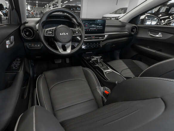 2026 Kia K3 II (China Market) Рестайлинг, белый, 2990000 рублей - вид 6