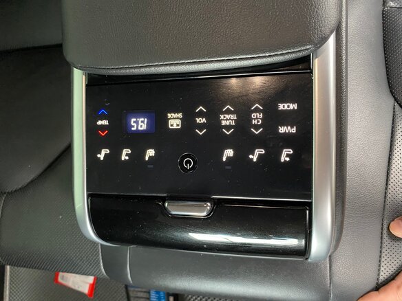 2018 Toyota Camry VIII (XV70), чёрный, 3250000 рублей - вид 9