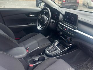 2021 Kia Cerato IV Рестайлинг, белый, 2800000 рублей, вид 5