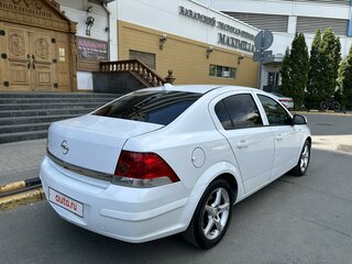 2010 Opel Astra H Рестайлинг, белый, 699000 рублей, вид 5