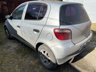 2000 Toyota Vitz I (P10), серебристый, 300000 рублей, вид 4
