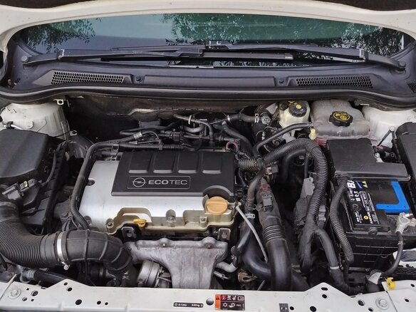 2014 Opel Astra GTC J Рестайлинг, белый, 750000 рублей - вид 25