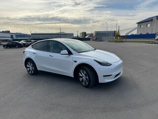 2023 Tesla Model Y Long Range I, белый, 5600000 рублей, вид 5
