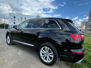 2018 Audi Q7 II (4M), чёрный, 4490000 рублей, вид 3