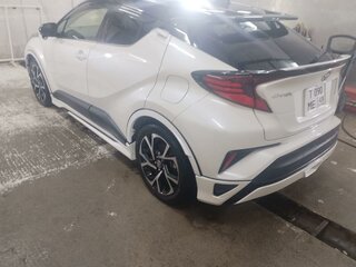 2019 Toyota C-HR I Рестайлинг, белый, 2650000 рублей, вид 3