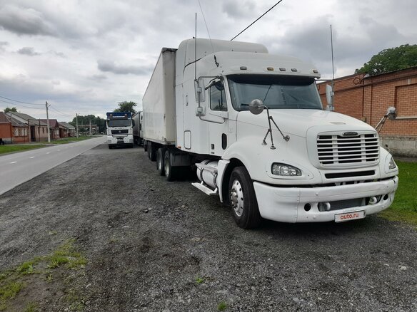 2003 Freightliner Columbia, белый, 1450000 рублей - вид 4